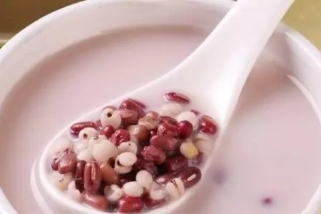 很适合夏天吃的5种食物，第1种是祛湿高手，最后1种失眠之人别错过