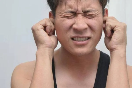 招招管用！耳朵嗡嗡响、听力下降，就用这4招，通窍活血止耳鸣