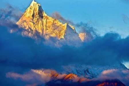 中国最险峻的10座山峰，华山只能排最后，登顶一座即为王者！！