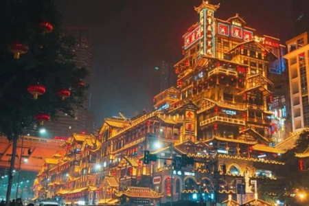 重庆国庆旅游好去处：网红景点打卡，感受山城魅力