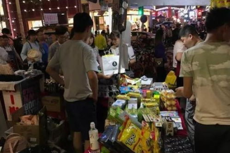 国庆节旅游景点摆摊攻略：国庆节旅游地方卖什么好卖？