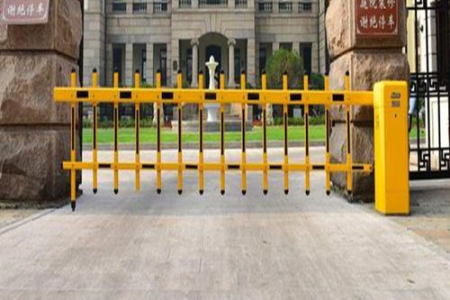 有鬼了？停车场进口道闸杆落不下来了其他一切正常
