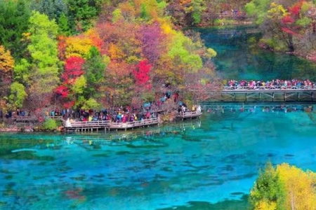 国庆节旅游哪里好玩一点？这篇攻略帮你找到最适合你的目的地！