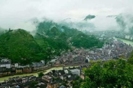 国庆节旅游景点推荐：国内热门景点一览，假期出游好去处！