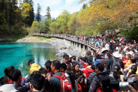 国庆节旅游景点朋友圈说说：国庆节旅游景点推荐及朋友圈精美说说