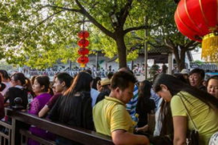 国庆节去哪儿人少好玩？这份避开人潮的旅行攻略送给你！