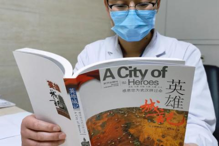 国庆节同学聚会心情句子：重温旧时光，分享新故事，同学情谊永流长