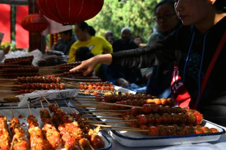 想知道重阳节农历几月几日？重阳节的庆祝方式和节日意义