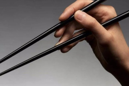 研究表明：筷子一换，胃癌几率少一半？建议用这3种筷子，自查更换