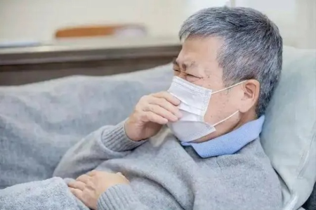 流感来袭，中老年群体最容易感冒？这是身体在拉警报！