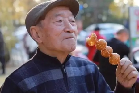 医生发现：老人若长时间不吃甜食，用不了多长时间，身体或会迎来5大改善