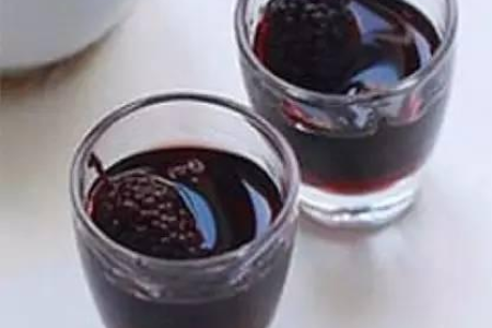 怎样做桑葚酒？家庭自制桑葚酒详细步骤教程