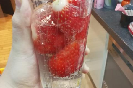 如何延长草莓保鲜期？草莓冷冻保存的最佳方案