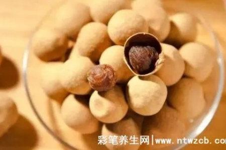 吃干桂圆的好处：补血安神，助眠健脾，好处多多！
