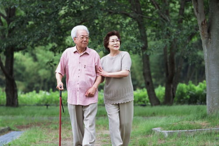 老人散步有哪些误区？别让散步成为健康隐患