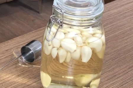 外科醋泡大蒜真能治静脉曲张吗？使用方法及效果详解