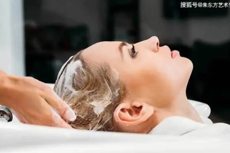 油性头发、脱发困扰？皮肤性病科推荐的洗发水帮你解决烦恼！