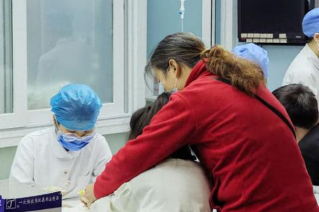 支原体感染吃阿奇霉素，男科多久见效？