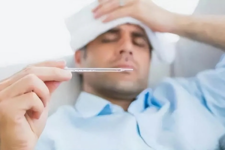 感冒低烧37度持续不退，是呼吸内科疾病吗？