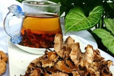养肾强身好方法：详解核桃分心木泡水功效与作用