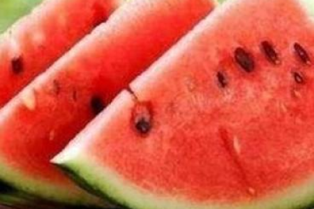 来大姨妈不能吃什么水果？养生饮食月经期水果禁忌