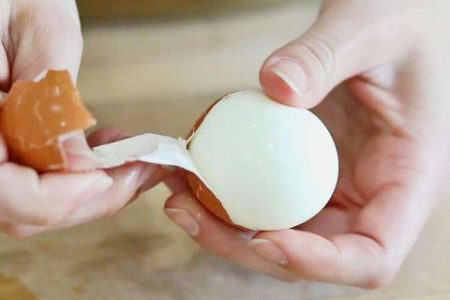 氨水味鸡蛋还能吃吗？养生饮食中的鸡蛋安全问题