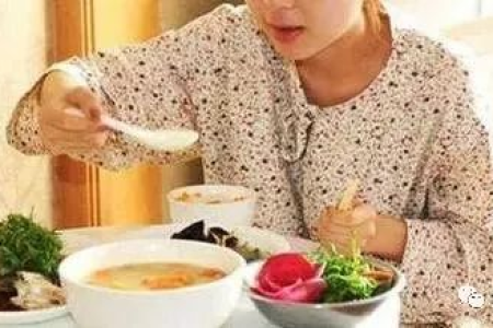 产后冬天坐月子，保暖、饮食怎么做才对？