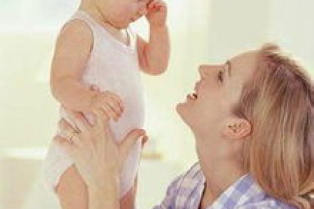 新生婴儿喂养及产后护理：全面解析宝宝健康