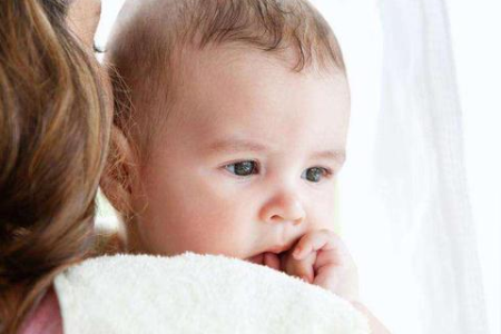 婴幼儿6个月宝宝吐奶？教你几招轻松应对