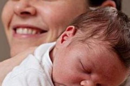 婴幼儿六个月宝宝吐奶是啥原因？如何护理和预防？