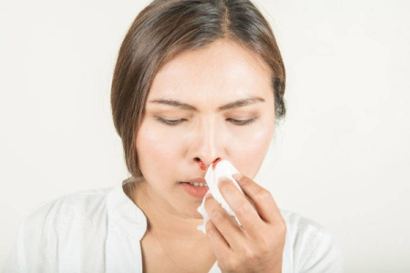 怀孕鼻子出血正常吗？孕期鼻血的预防和处理方法