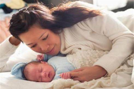 产后护理：女人生完孩子为什么要坐月子？
