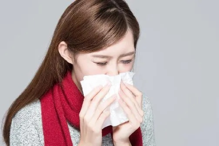 总是感冒流鼻涕？冬季预防感冒鼻涕的实用技巧