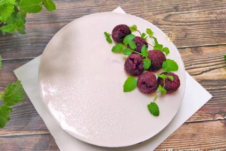 夏季必备甜品：杨梅慕斯酸奶杯做法简单易上手