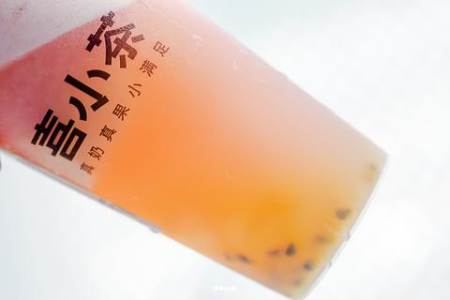 夏日冷饮推荐：百香果冰沙，酸甜可口消暑佳品
