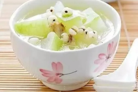 夏季养生食谱推荐：消暑解热食疗方