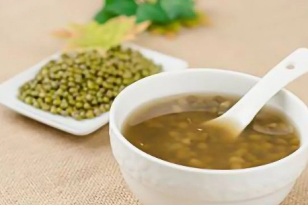 天热湿气重，吃这5种食物轻松告别黏腻感