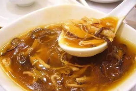 寒冬必备美食：9款暖胃又好吃的热汤面推荐