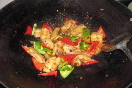 不同酱料做回锅肉，哪种味道更惊艳？