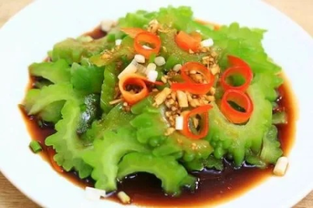 夏天养生菜谱大全：清凉美味，家常菜做法，简单易做