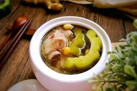 天热没胃口？夏季煲什么汤最开胃？4道推荐