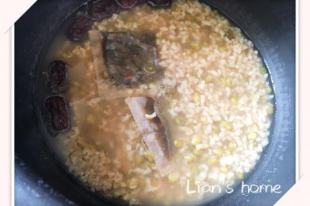 夏季防暑粥这样做！简单快捷，清热解暑又营养