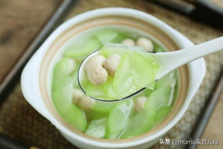 宝宝夏季上火食谱推荐：简单易学的清热降火食疗方法