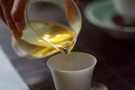 夏季养生必备：六款最佳饮食帮你清凉一夏