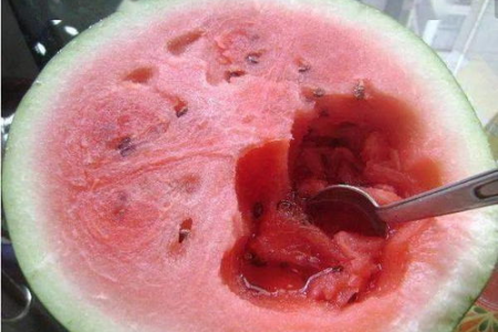 夏天吃海鲜的8个风险，你知道吗？别让美味变成危险！