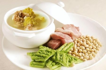 夏季养生吃什么最好？简单易做的消暑食疗推荐