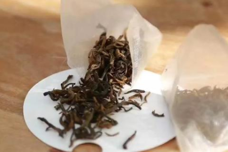 解暑神器冷饮的真相：炎炎夏日喝冷饮消暑需慎重选择！