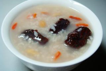 初夏养颜粥：几款简单粥品，让你轻松拥有好肌肤