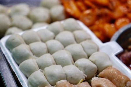 夏季宵夜夜排档的祸首：警惕这些食物引发的肠胃疾病