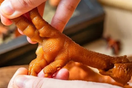 一个鸡爪热量多少大卡？吃鸡爪对减肥有影响吗？